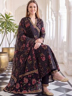 women floral printed angrakha cotton kurta with trousers & with dupatta 4
