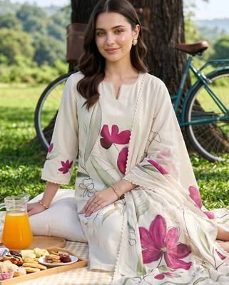 women floral printed regular kurta with trousers & with dupatta 2