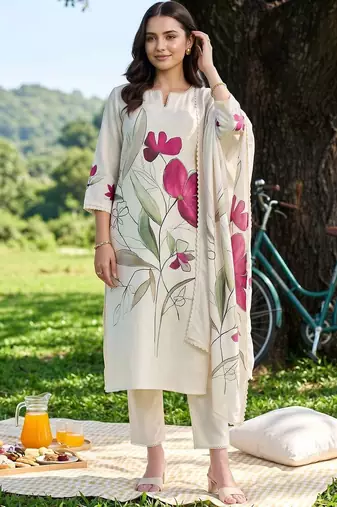 women floral printed regular kurta with trousers & with dupatta