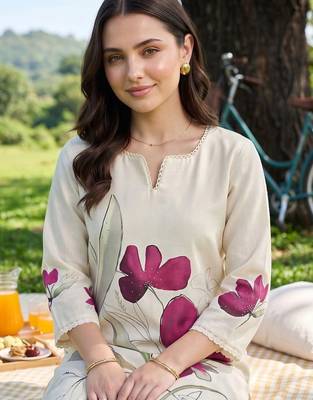 women floral printed regular kurta with trousers & with dupatta 5