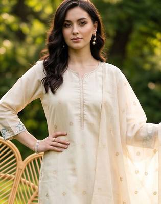 women ethnic motifs embroidered regular thread work kurta with trousers & with dupatta 2