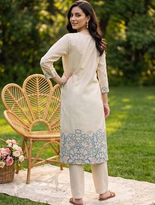 women ethnic motifs embroidered regular thread work kurta with trousers & with dupatta 4