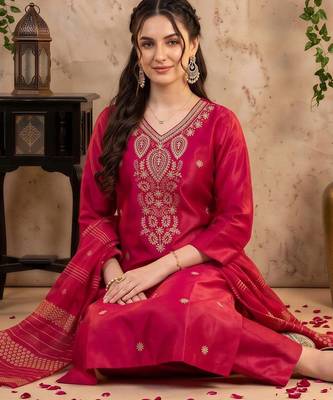 women ethnic motifs embroidered regular thread work kurta with trousers & with dupatta 5