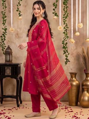 women ethnic motifs embroidered regular thread work kurta with trousers & with dupatta 6