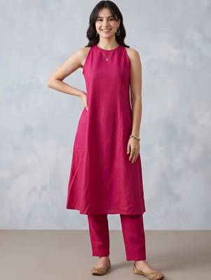 women regular kurta with trousers 6