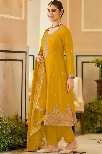 women ethnic motifs embroidered regular kurta with patiala & with dupatta