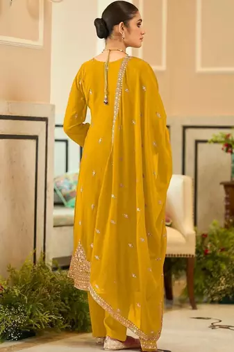 women ethnic motifs embroidered regular kurta with patiala & with dupatta