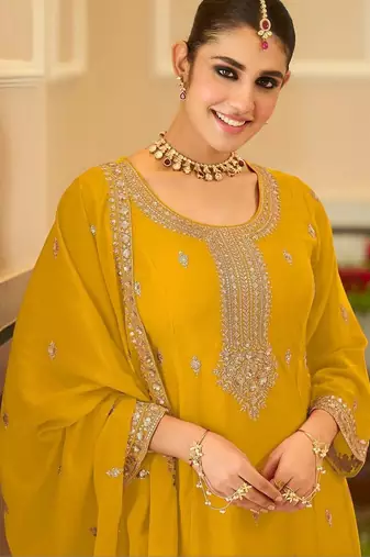 women ethnic motifs embroidered regular kurta with patiala & with dupatta