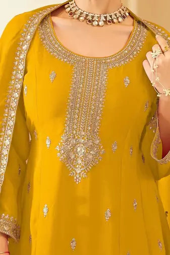 women ethnic motifs embroidered regular kurta with patiala & with dupatta