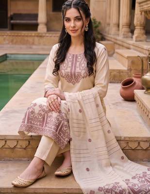 women ethnic motifs embroidered regular thread work chanderi silk kurta with trousers & with dupatta 5
