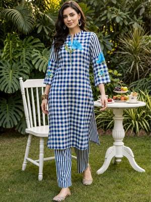 women printed regular cotton kurta with trousers 1