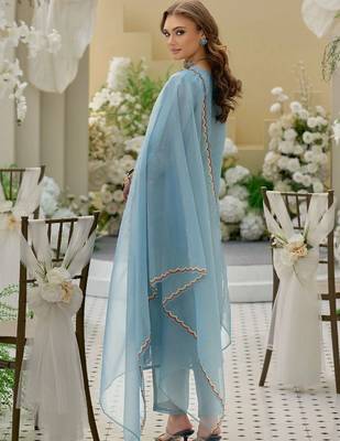 women ethnic motifs embroidered regular thread work kurta with trousers & with dupatta 4