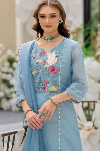 women ethnic motifs embroidered regular thread work kurta with trousers & with dupatta