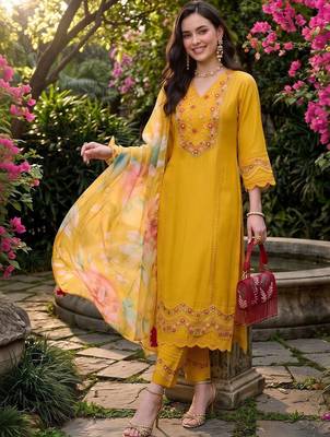 women floral embroidered regular thread work kurta with trousers & with dupatta 1
