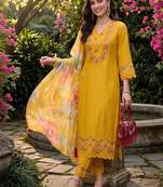 women floral embroidered regular thread work kurta with trousers & with dupatta
