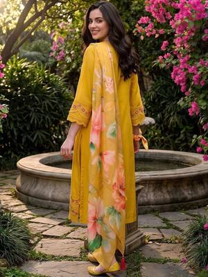 women floral embroidered regular thread work kurta with trousers & with dupatta 4