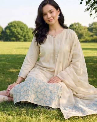 women ethnic motifs embroidered regular thread work kurta with trousers & with dupatta 1