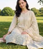 women ethnic motifs embroidered regular thread work kurta with trousers & with dupatta