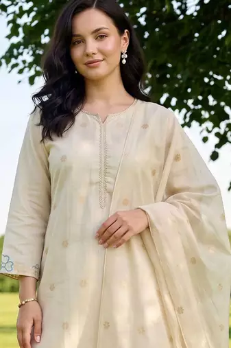 women ethnic motifs embroidered regular thread work kurta with trousers & with dupatta