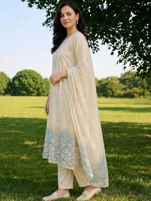 women ethnic motifs embroidered regular thread work kurta with trousers & with dupatta 3