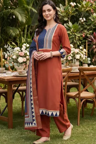 women printed regular liva kurta with palazzos & with dupatta