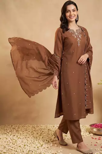 women ethnic motifs embroidered regular thread work kurta with trousers & with dupatta