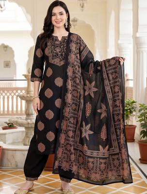 women ethnic motifs printed regular cotton kurta with patiala & with dupatta 6