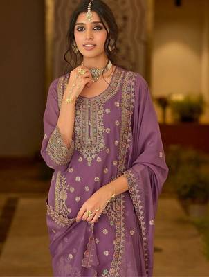 women ethnic motifs embroidered regular thread work kurta with trousers & with dupatta 2