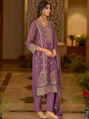 women ethnic motifs embroidered regular thread work kurta with trousers & with dupatta 3