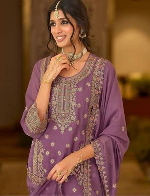 women ethnic motifs embroidered regular thread work kurta with trousers & with dupatta 4