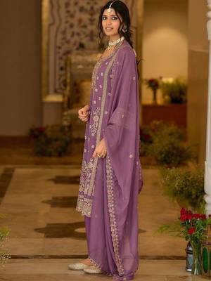women ethnic motifs embroidered regular thread work kurta with trousers & with dupatta 6