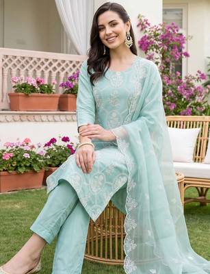 women ethnic motifs embroidered regular thread work kurta with trousers & with dupatta 1
