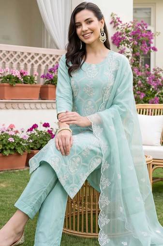 women ethnic motifs embroidered regular thread work kurta with trousers & with dupatta