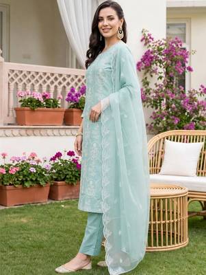 women ethnic motifs embroidered regular thread work kurta with trousers & with dupatta 3