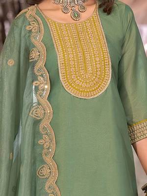 women ethnic motifs embroidered regular sequinned kurta with trousers & with dupatta 3