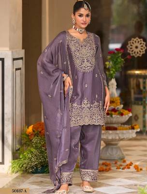 women ethnic motifs embroidered regular thread work kurta with patiala & with dupatta 1