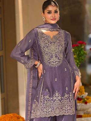 women ethnic motifs embroidered regular thread work kurta with patiala & with dupatta 4