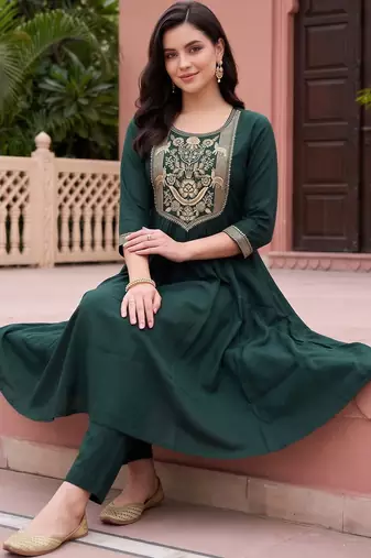 women ethnic motifs embroidered empire thread work kurta with trousers