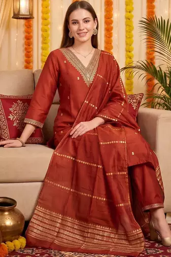 women ethnic motifs embroidered regular kurta with trousers & with dupatta