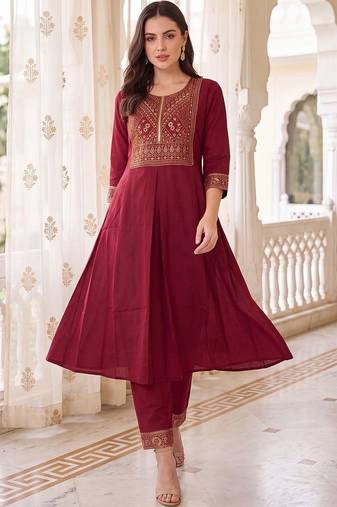 women ethnic motifs embroidered regular kurta with trousers