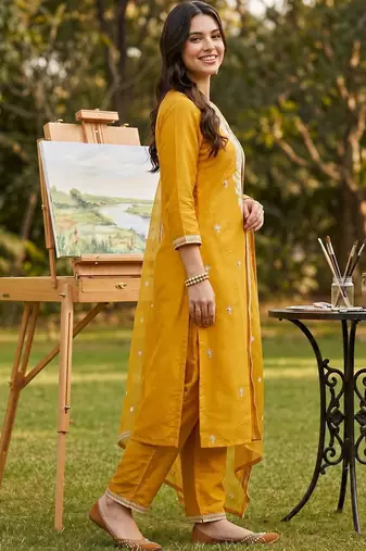 women ethnic motifs embroidered regular thread work kurta with trousers & with dupatta