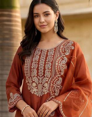 women ethnic motifs embroidered regular thread work liva kurta with trousers & with dupatta 2