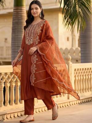 women ethnic motifs embroidered regular thread work liva kurta with trousers & with dupatta 5