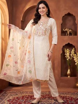 women ethnic motifs embroidered regular sequinned kurta with trousers & with dupatta 1