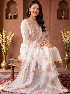 women ethnic motifs embroidered regular sequinned kurta with trousers & with dupatta 5