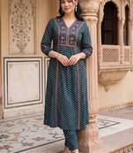 women ethnic motifs printed regular cotton kurta with trousers