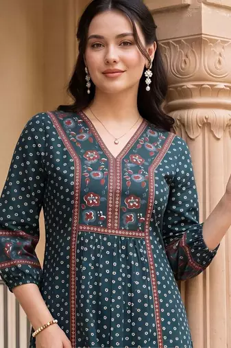 women ethnic motifs printed regular cotton kurta with trousers