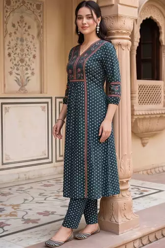 women ethnic motifs printed regular cotton kurta with trousers