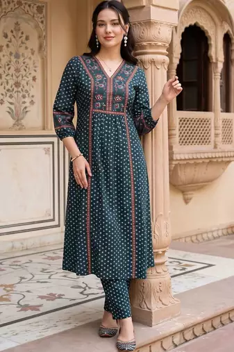 women ethnic motifs printed regular cotton kurta with trousers