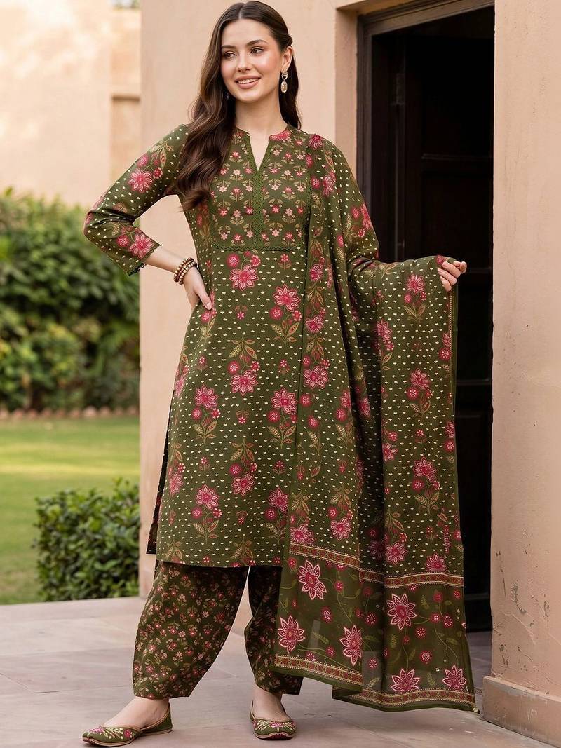women floral printed regular cotton kurta with patiala & with dupatta